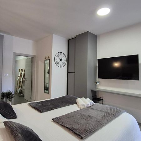Appartement Cave With Free Parking à Pula Extérieur photo