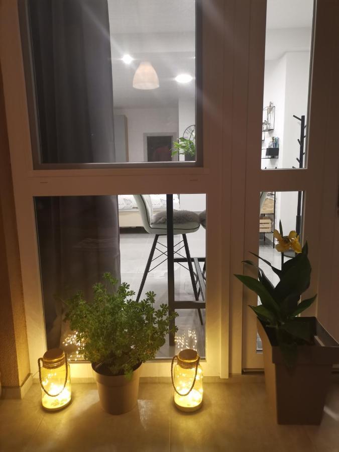 Appartement Cave With Free Parking à Pula Extérieur photo